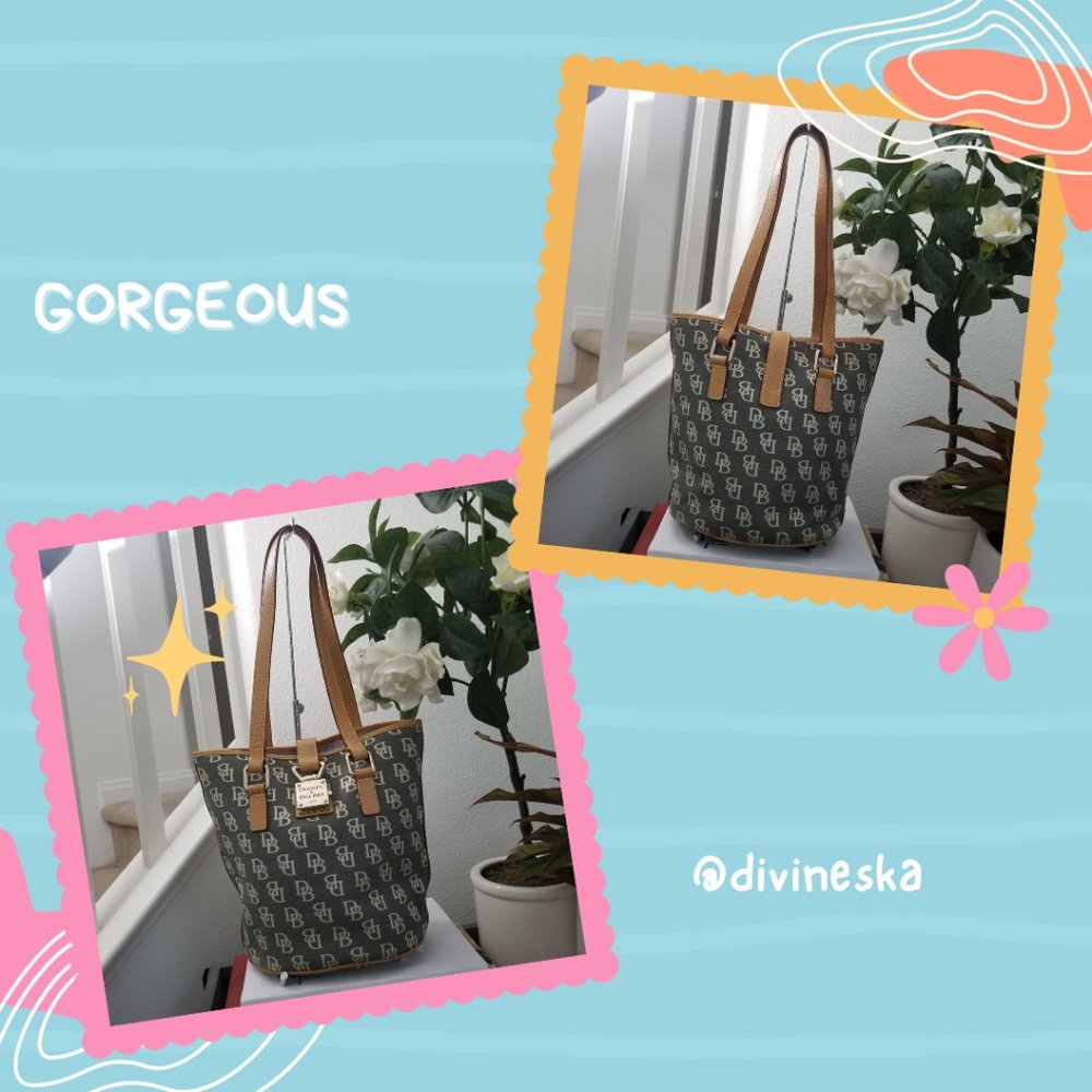 Dooney & Bourke Canvas Monogram Bucket Bag Grey White Canvas Leather Tote